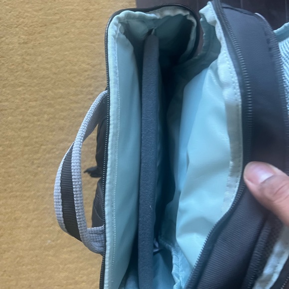 Thule backpack - Picture 5 of 8